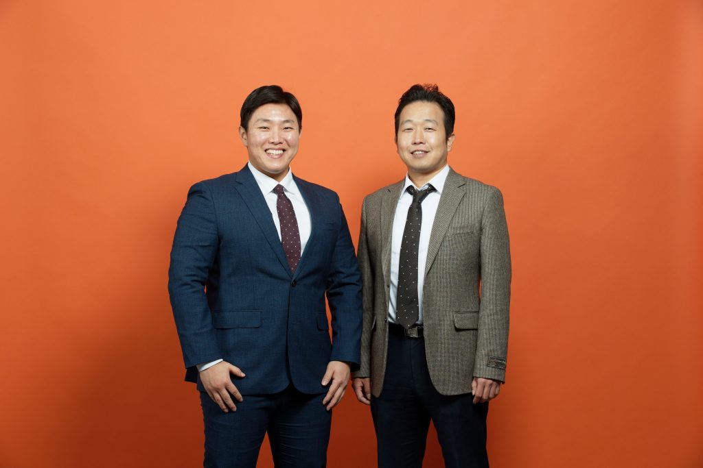 Professor Lee and humantech award recipient