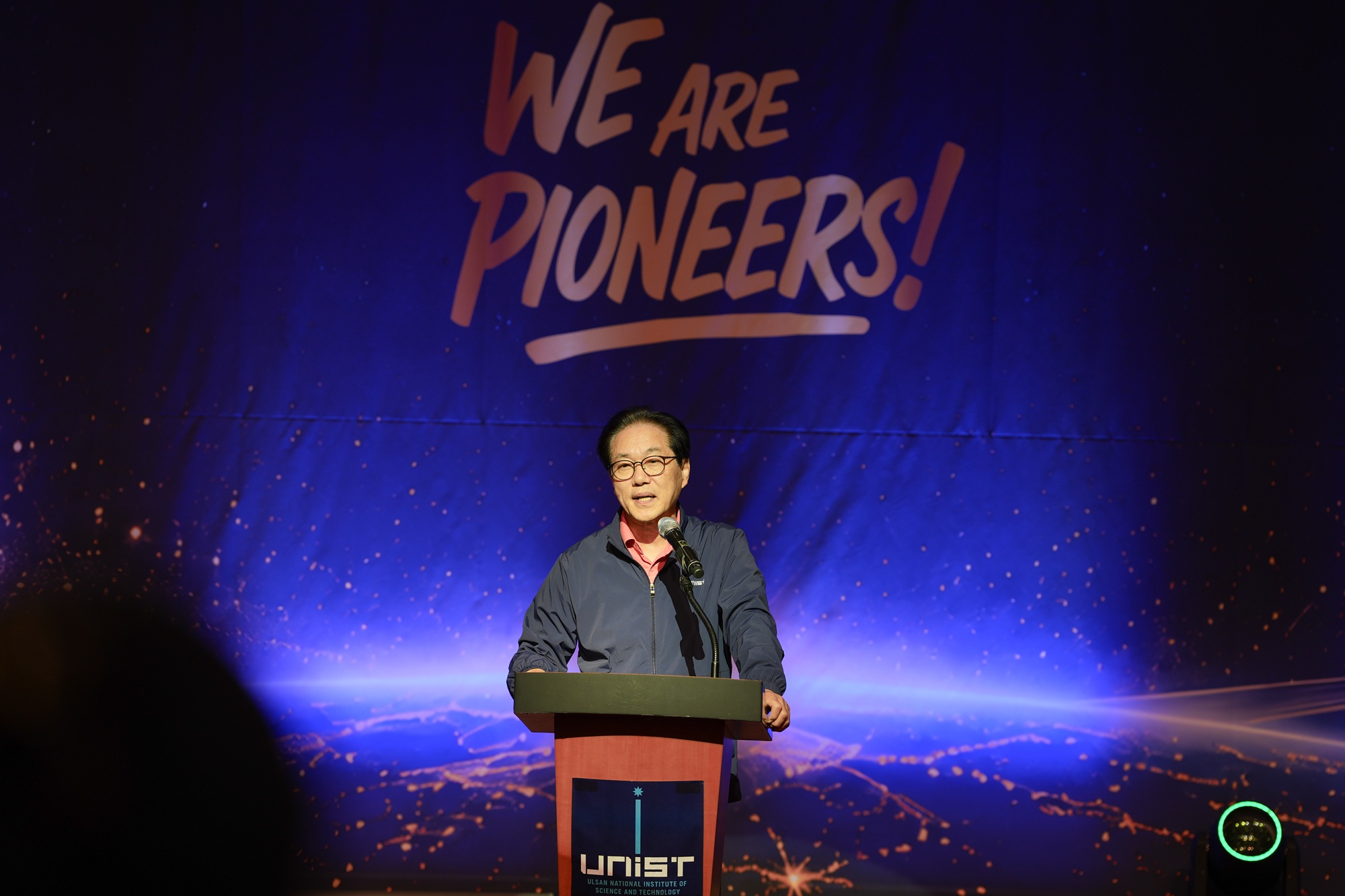 President Chong Rae Park delivered his address at a ceremony marking UNIST's 19th anniversary.