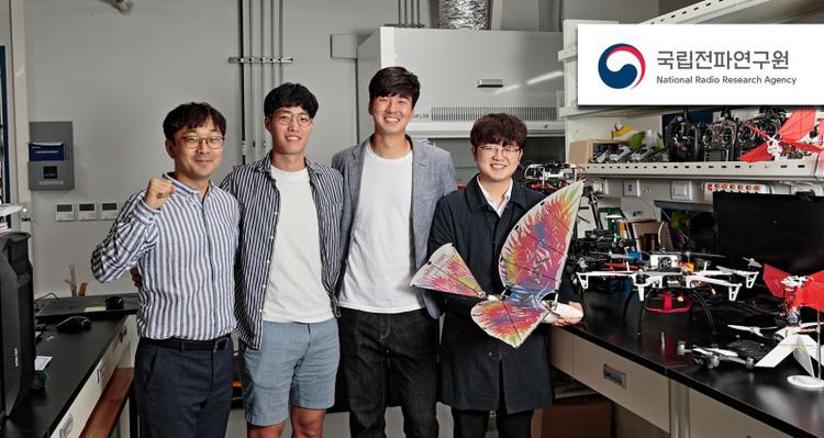 UNIST Graduate Students Honored by National Radio Research Agency for Research Excellence