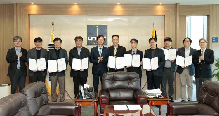 Eight Faculty Members Honored with 2019 Outstanding Faculty Awards