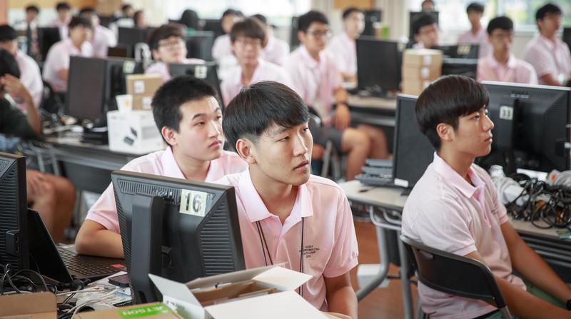 과학자 꿈 키우는 ‘슈퍼컴퓨팅 청소년 캠프’ 열려