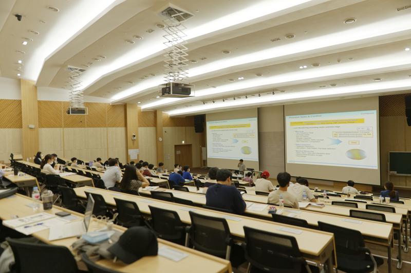 UCRF, 차세대 반도체 연구역량 강화 위한 교육 실시!