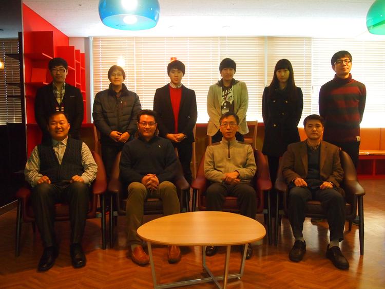 꿈의 신소재 ‘그래핀’, 차세대 반도체 활용에 한걸음 다가서다