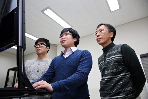 늘렸더니 두꺼워지는 금속 나노 박막 특성 최초 발견