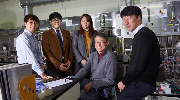 “귀금속은 가라”… 싸고 좋은 ‘촉매’ 나왔다