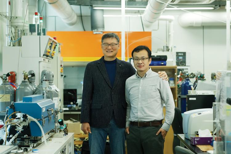 산업 ‘감초’ 과산화수소, 필요한 현장(on-site)에서 바로 만든다!